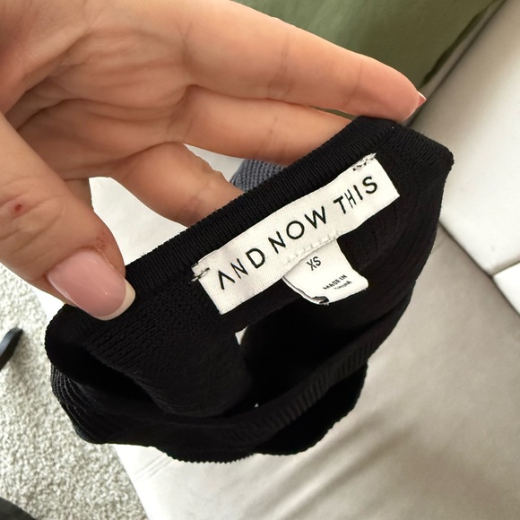 Elegant Black Cut-Out Crop Top - Picture 4 of 5